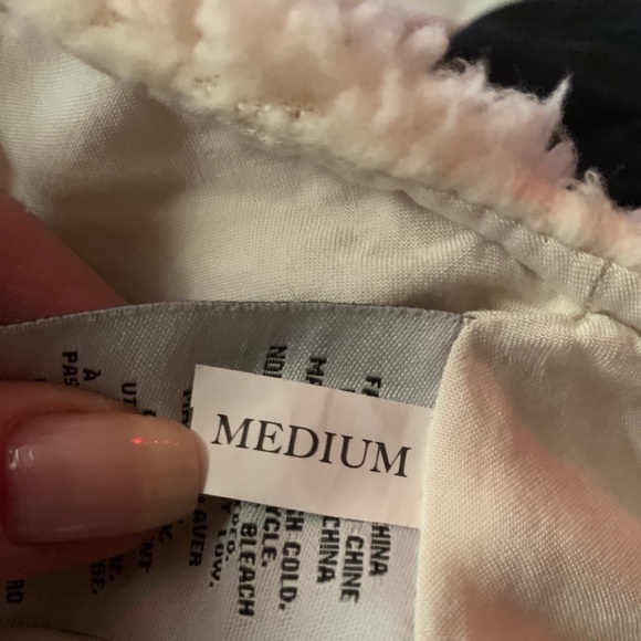 🐶 UGG Dog Fashion Full Length Sherpa Coat - Picture 6 of 6